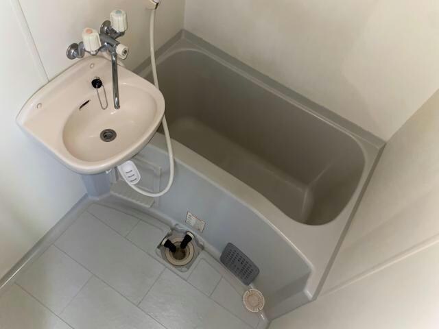 郡山駅 バス18分  台新東下車：停歩4分 1階の物件内観写真