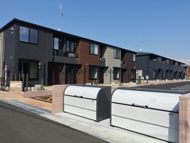 キャトルセゾンⅢの物件外観写真