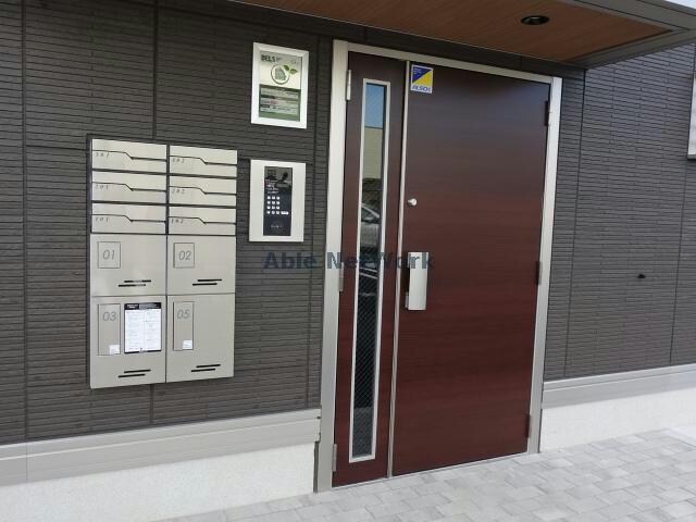 シャイングレイスの物件外観写真