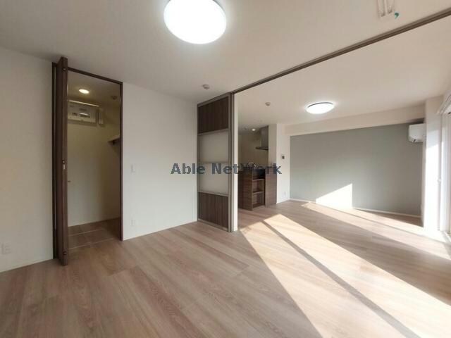 シャイングレイスの物件内観写真