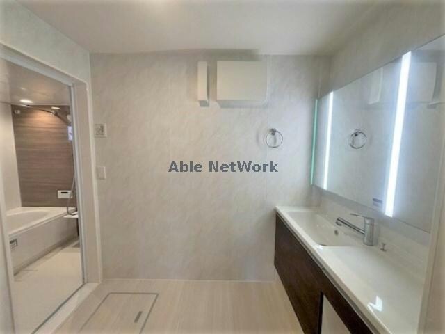 シャイングレイスの物件内観写真