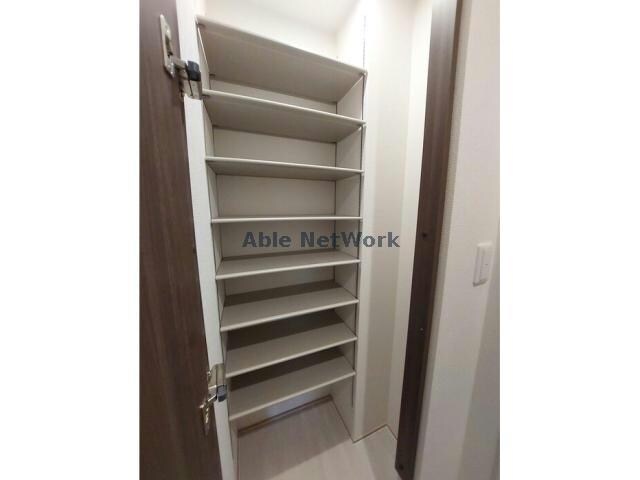 シャイングレイスの物件内観写真