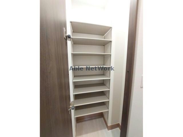 シャイングレイスの物件内観写真