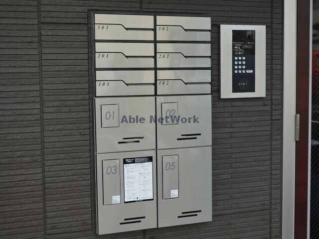 シャイングレイスの物件外観写真