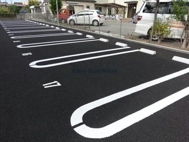 シャイングレイスの物件外観写真