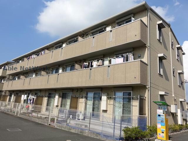 サンプットコートの物件外観写真