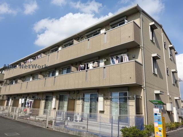 サンプットコートの物件外観写真