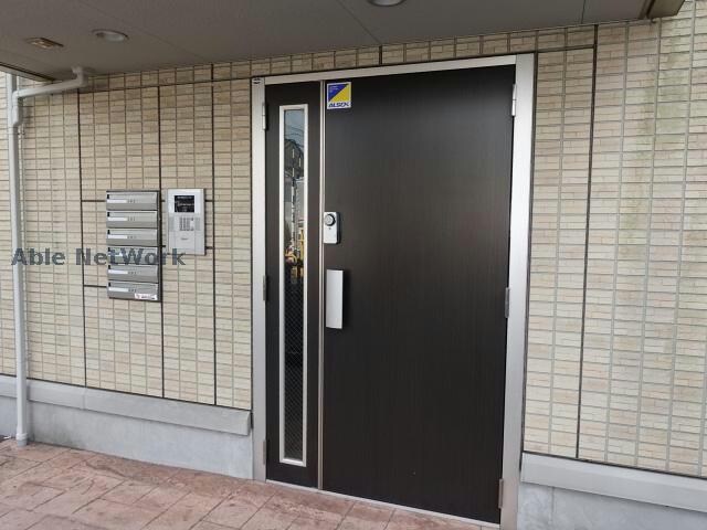 サンプットコートの物件外観写真