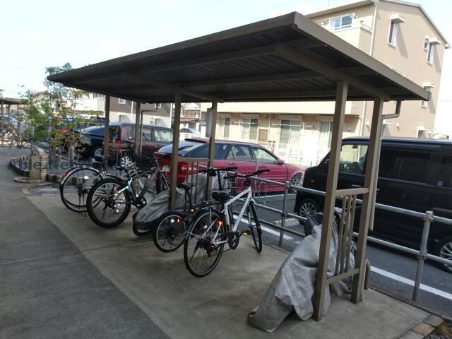 サンプットコートの物件外観写真