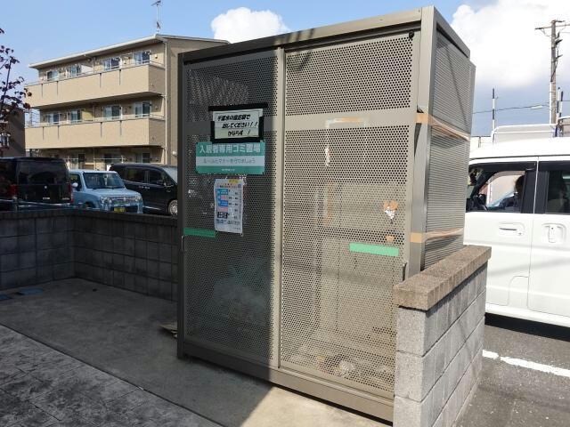 サンプットコートの物件外観写真