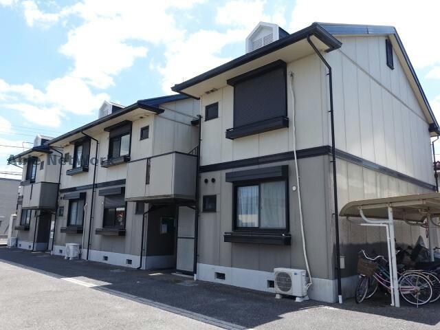 メイヒルズの物件外観写真