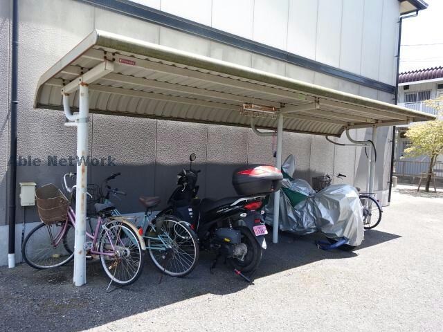 メイヒルズの物件外観写真