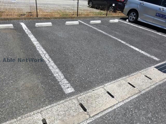 メイヒルズの物件外観写真