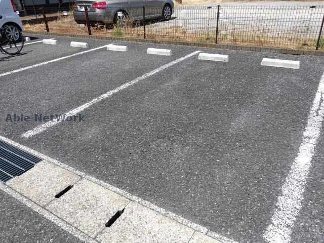 メイヒルズの物件外観写真