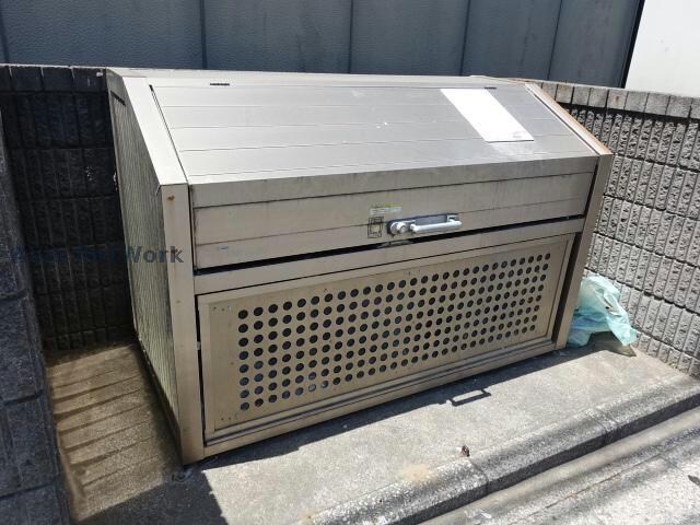 メイヒルズの物件外観写真