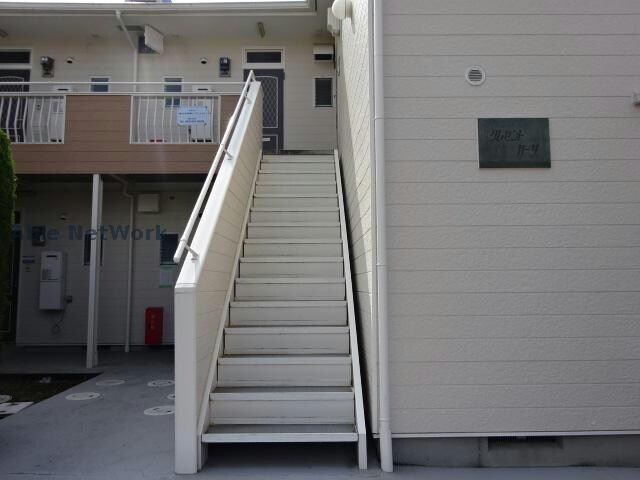 クレセントカーサの物件外観写真