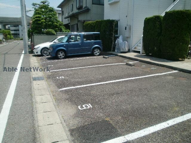 クレセントカーサの物件外観写真