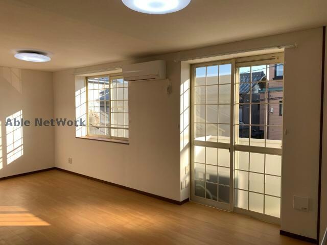 コモド・スワの物件内観写真