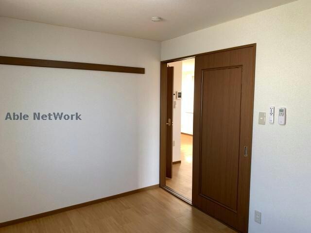 コモド・スワの物件内観写真