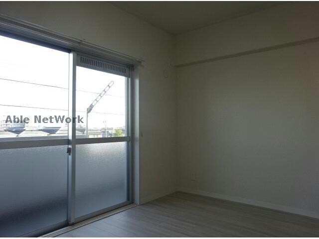 サンパーク柏原の物件内観写真