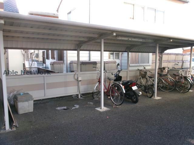 フリーデン柏原の物件外観写真