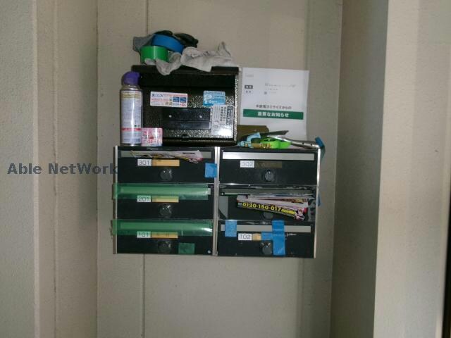 フリーデン柏原の物件外観写真