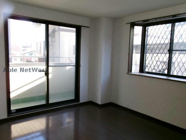 フリーデン柏原の物件内観写真