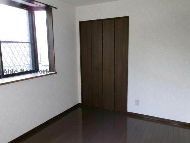 フリーデン柏原の物件内観写真