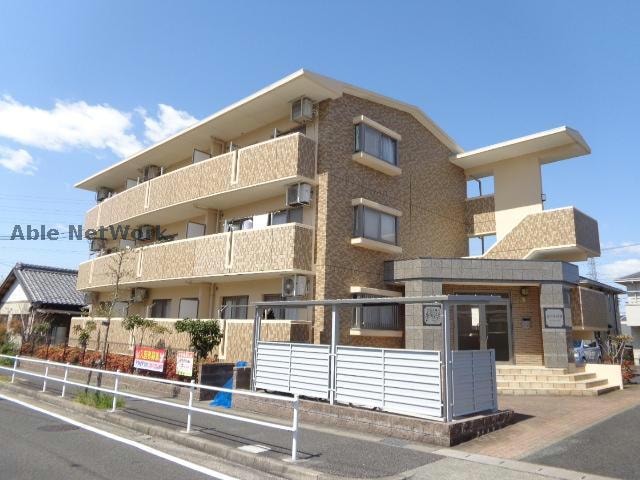 グラツィアの物件外観写真