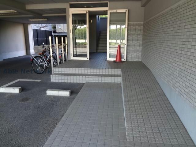 パークサイド若鶴の物件外観写真