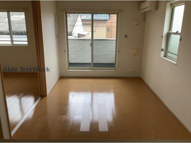 カーサ・スクーデリアⅡの物件内観写真