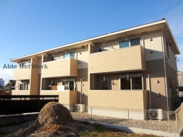 ルミエール上条の物件外観写真