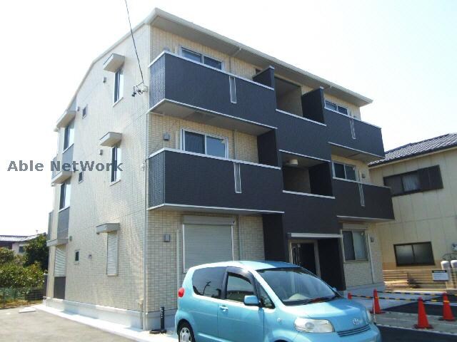 イースト　フィールドの物件外観写真