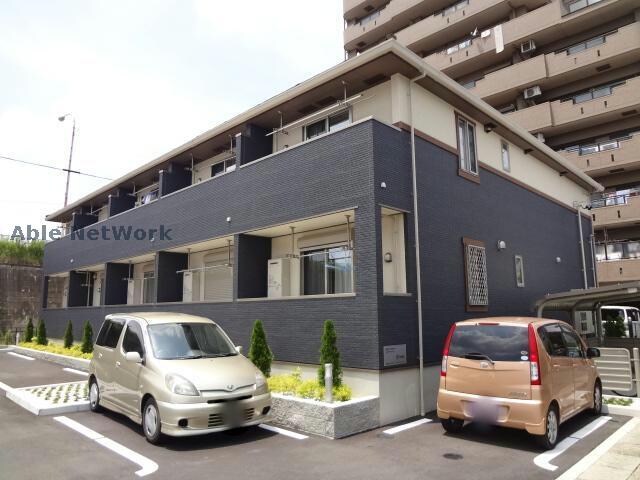 シュピナートの物件外観写真