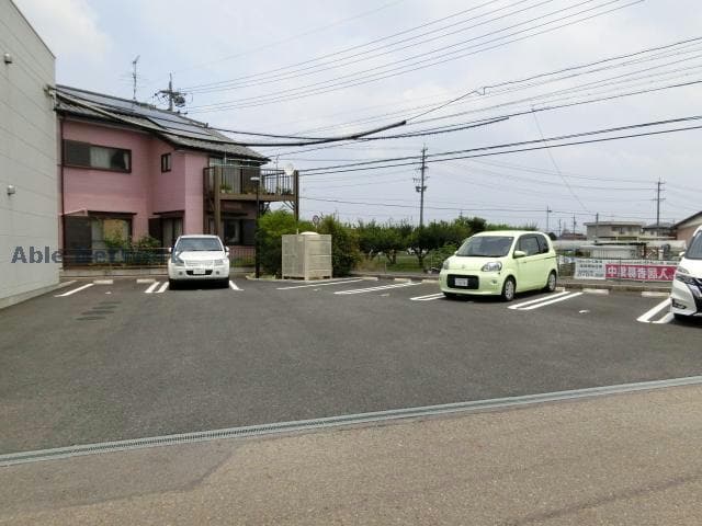 サニーアースの物件外観写真