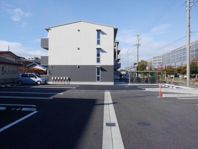 二子山パークヴィラの物件外観写真