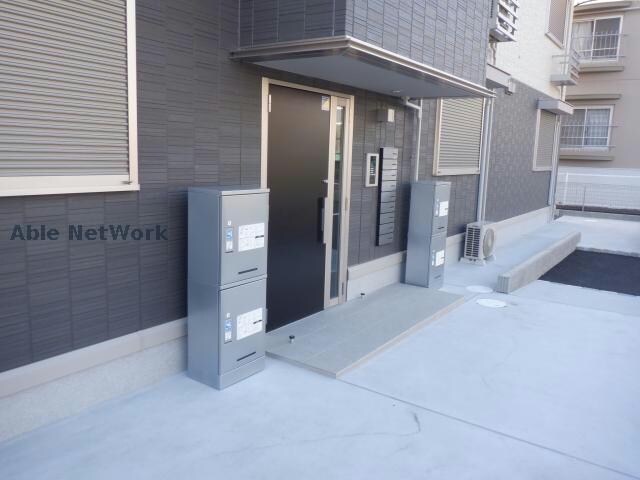 二子山パークヴィラの物件外観写真