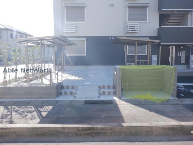 二子山パークヴィラの物件外観写真