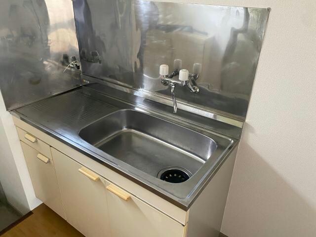 郡山駅 バス15分  鶴見坦交差点下車：停歩1分 1階の物件内観写真