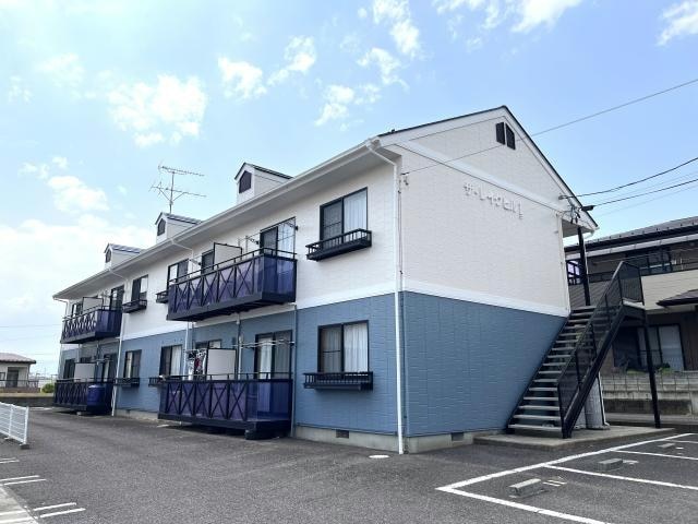 郡山駅 バス14分  菜根1丁目下車：停歩9分 1階の物件外観写真