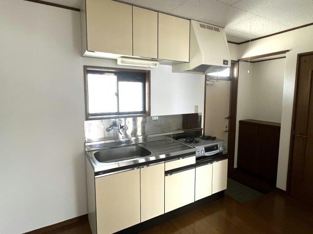 郡山駅 バス14分  菜根1丁目下車：停歩9分 1階の物件内観写真