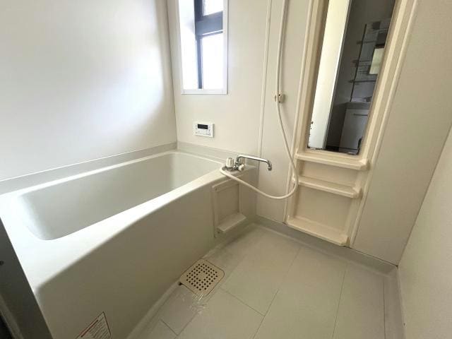 郡山駅 バス14分  菜根1丁目下車：停歩9分 1階の物件内観写真