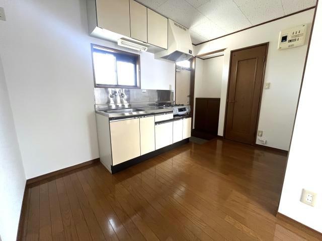 郡山駅 バス14分  菜根1丁目下車：停歩9分 1階の物件内観写真