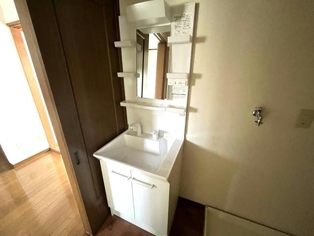 郡山駅 バス14分  菜根1丁目下車：停歩9分 1階の物件内観写真