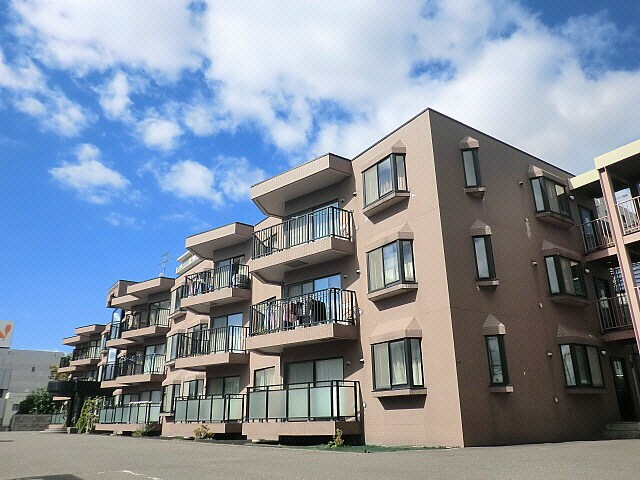 メゾンサッポロの物件外観写真