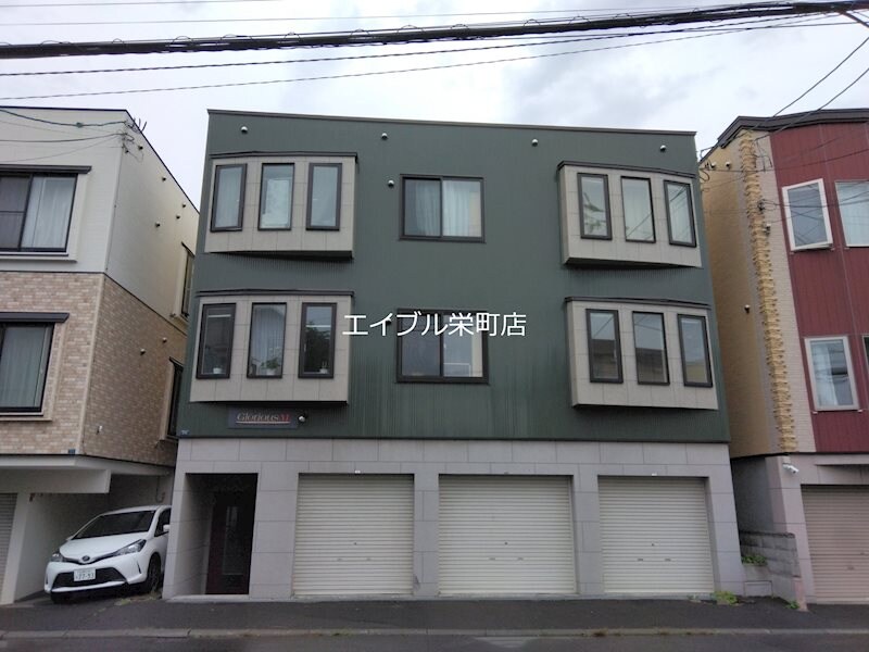 グローリアスＭの物件外観写真