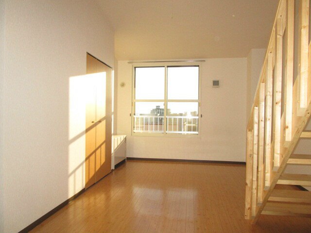 フラッグシティの物件内観写真