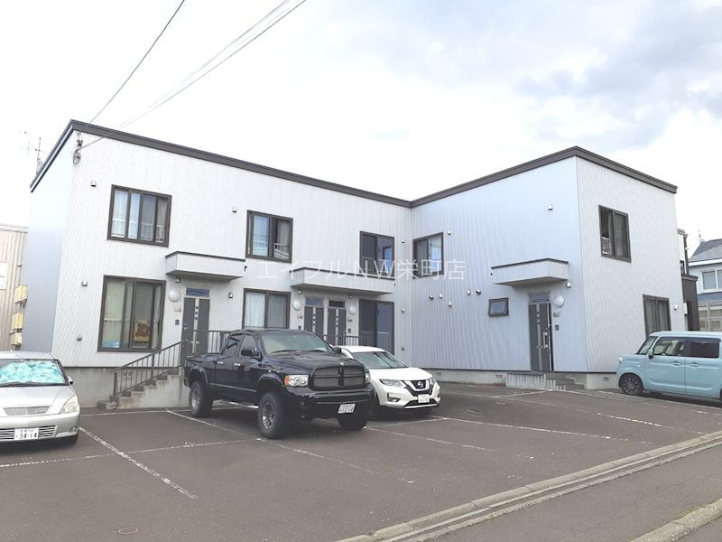 ヒルズ金山の物件外観写真