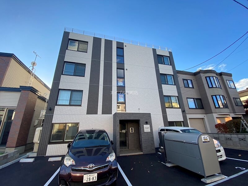 トログランデ新道東の物件外観写真