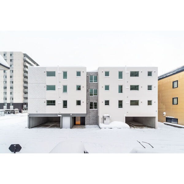 ROSSO　sakaemachiの物件外観写真